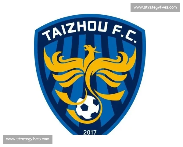 荣耀的印记！XX俱乐部队徽，镌刻着球队的辉煌过往